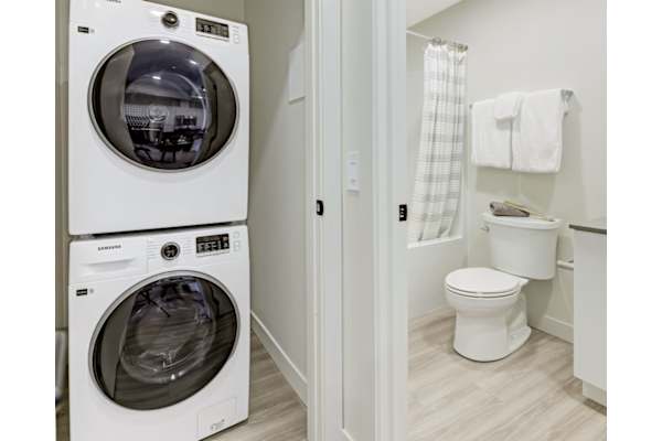 Washer Dryer included